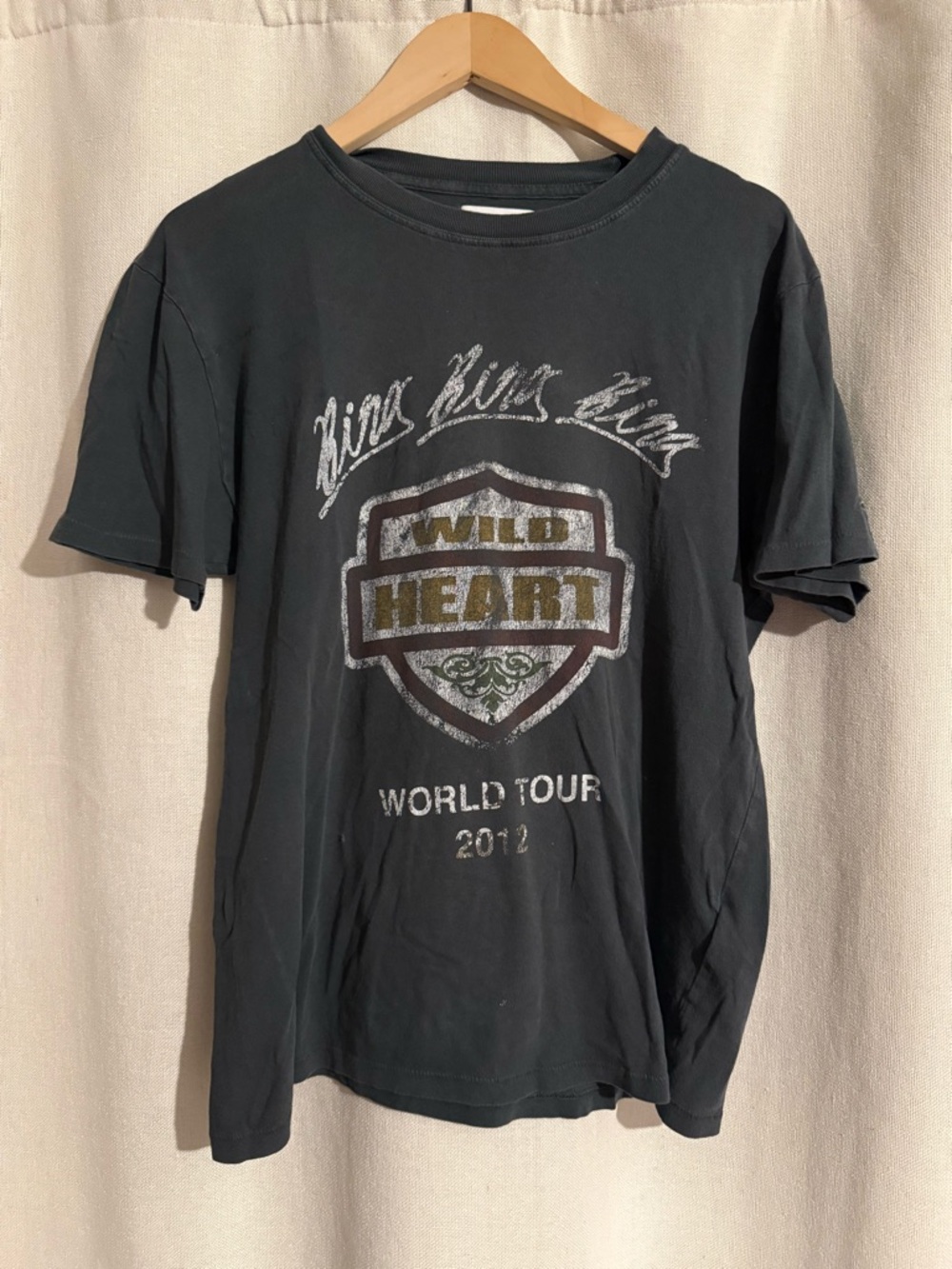 Annie bing World Tour Graphic Tee - Black